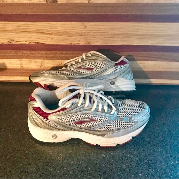 brooks r7